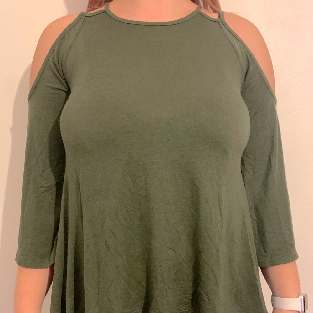 Cold shoulder top